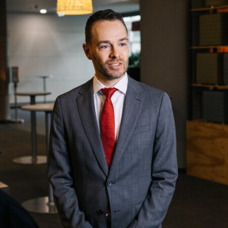 Portraifaufnahme von Thomas Zabel, Geschäftsführer von OSV Hotel- und Kongress GmbH & Co. Betriebs KG